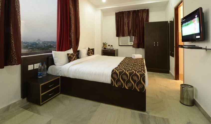 Hotel Taj Galaxy, Agra 5
